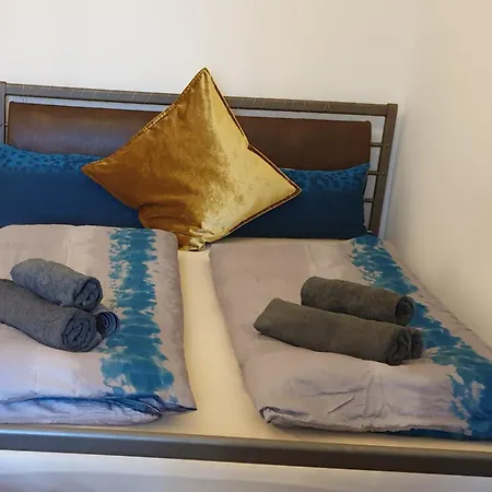 Exklusive 3-zimmer-wohnung, 2 Ebenen, Messe, Zentrum, 67 M2 Apartment *